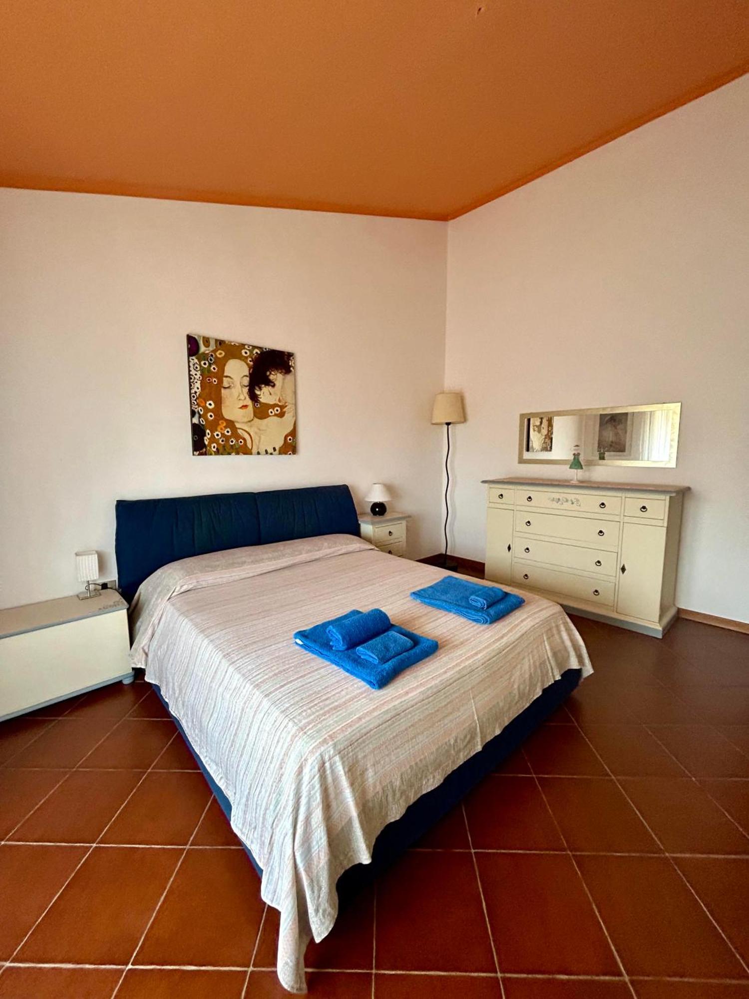 Amazing House 10 Min By Car From The Beach Olbia Exterior foto